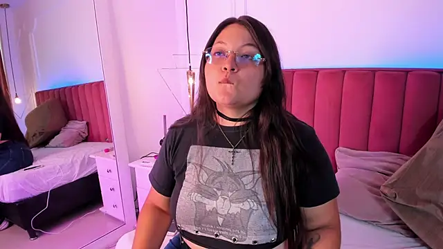 Tessa Sinclaire online show from 04.02.26