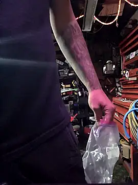 twistafatpipe online show from 10.05.25