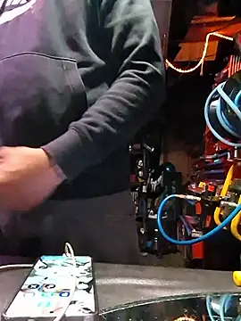 twistafatpipe online show from 10.18.25