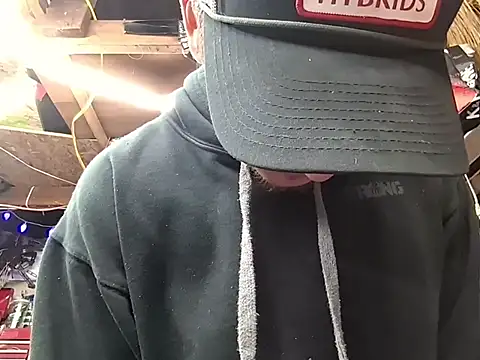 twistafatpipe online show from 02.28.26