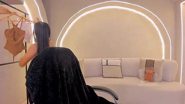 MilaColeman online show from 10.08.25