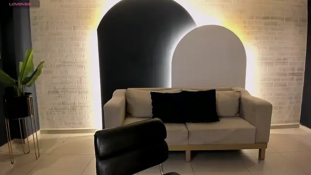 LizzCooper online show from 09.10.25