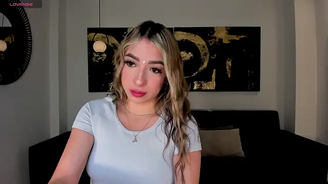 LizzCooper online show from 11.08.25