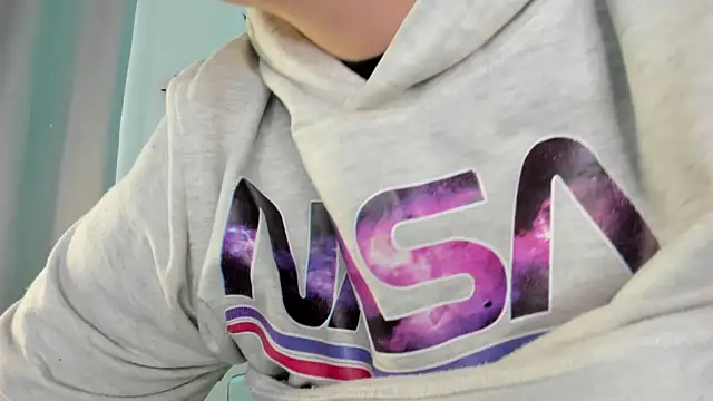 Snapshot of Ashley_Monroe chatting on 10.29.25 Ashley Monroe online show from 10.29.25