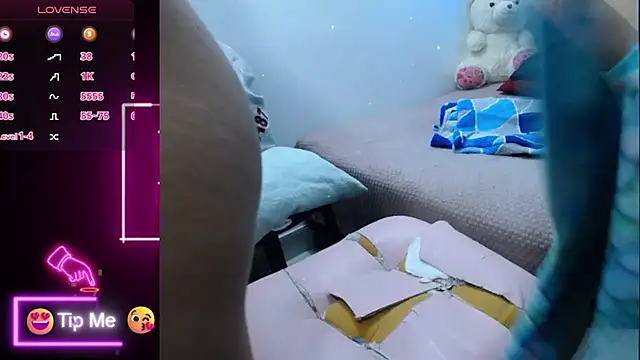 Snapshot of Papi_Mami_Live chatting on 09.27.25 Papi Mami Live online show from 09.27.25