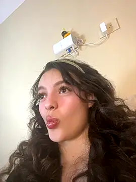 AriaHeavenss online show from 10.02.25