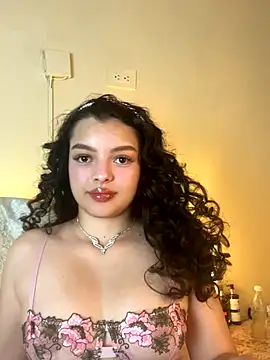 AriaHeavenss online show from 10.16.25