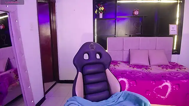 emiily smith1 online show from 10.08.25