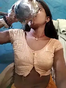 Snapshot of Harini_Gautam chatting on 10.15.25 Harini Gautam online show from 10.15.25