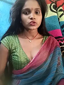 Snapshot of Harini_Gautam chatting on 11.18.25 Harini Gautam online show from 11.18.25