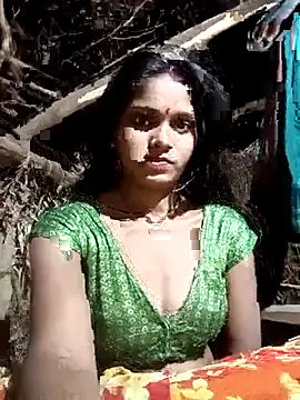 Snapshot of Harini_Gautam chatting on 11.21.25 Harini Gautam online show from 11.21.25