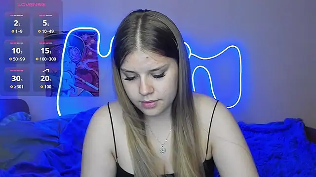 KiraKyler online show from 09.12.25