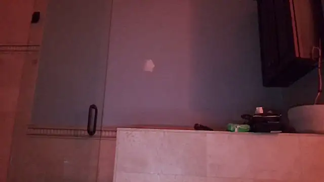 Snapshot of TallDrink11 chatting on 10.27.25 TallDrink11 online show from 10.27.25