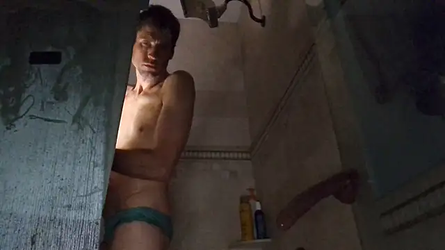 Snapshot of TallDrink11 chatting on 11.15.25 TallDrink11 online show from 11.15.25