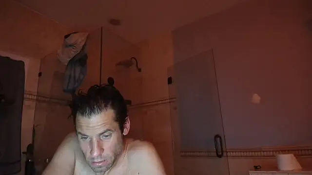 Snapshot of TallDrink11 chatting on 12.21.25 TallDrink11 online show from 12.21.25