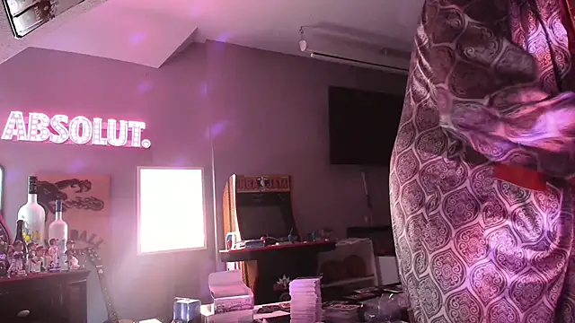 Snapshot of TallDrink11 chatting on 03.04.26 TallDrink11 online show from 03.04.26