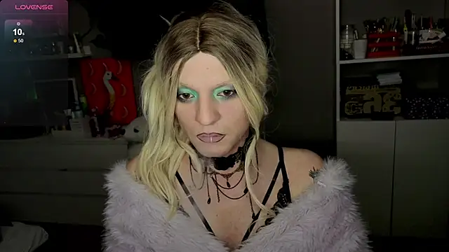 Snapshot of Kkkylie chatting on 02.23.26 Kkkylie online show from 02.23.26