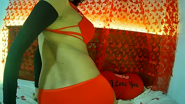 Minu Cam online show from 10.04.25