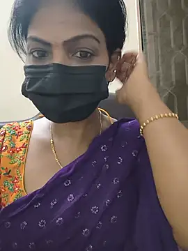 Snapshot of Rithya27 chatting on 06.25.26 Rithya27 online show from 06.25.26