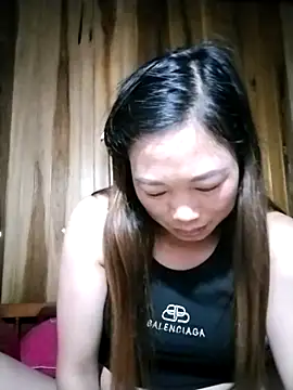 MayLyy online show from 09.10.25