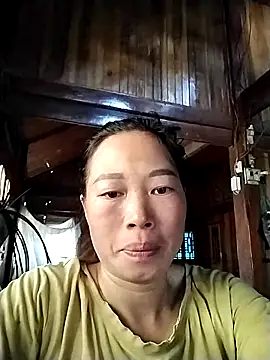 MayLyy online show from 09.17.25