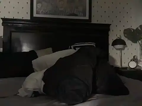 Snapshot of KarlKambing chatting on 12.15.25 KarlKambing online show from 12.15.25