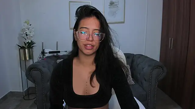 raven stonee online show from 10.16.25