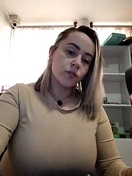 CurvyLust x online show from 11.05.25