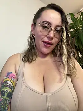 CurvyLust x online show from 04.17.26