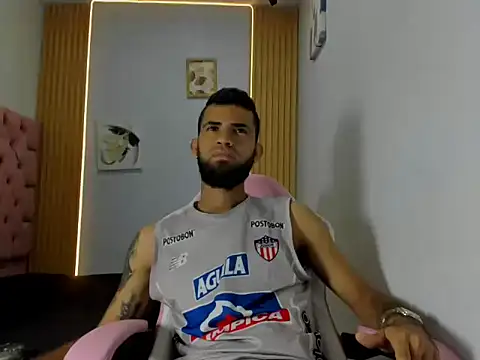 adri sexboy229 online show from 10.07.25