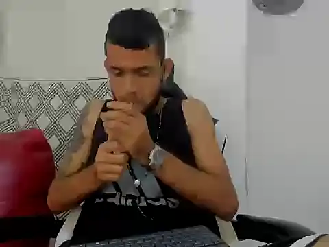 adri sexboy229 online show from 10.09.25