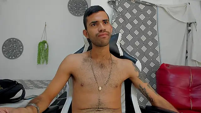 adri sexboy229 online show from 10.16.25