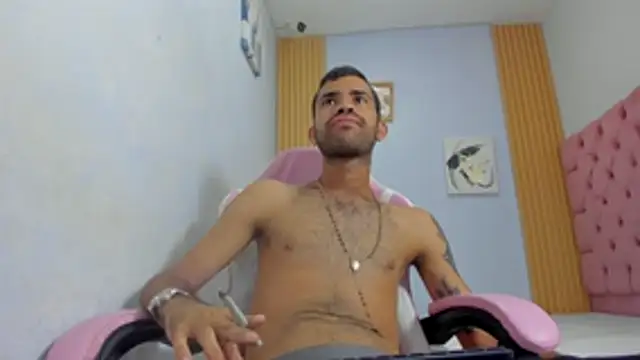 adri sexboy229 online show from 10.21.25