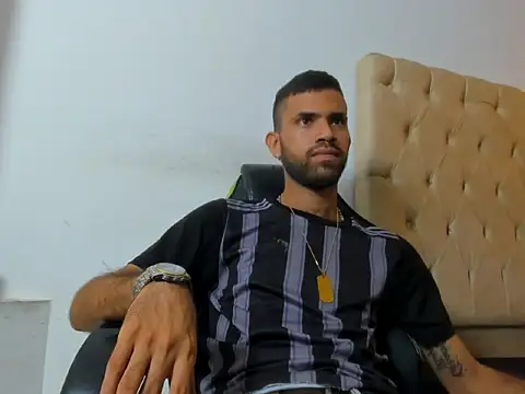 adri sexboy229 online show from 11.07.25