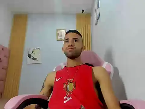 adri sexboy229 online show from 11.11.25