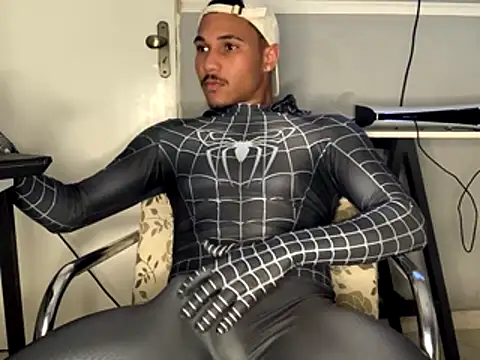 Snapshot of edualqxo chatting on 10.24.25 edualqxo online show from 10.24.25