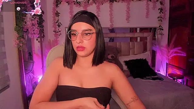 Snapshot of paulha_miller chatting on 10.10.25 paulha miller online show from 10.10.25