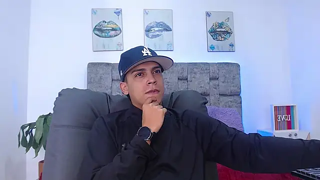 david santos16 online show from 10.17.25