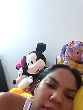 CloeeHills  online show from 10.20.25