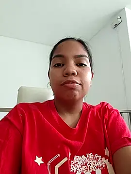 CloeeHills  online show from 11.04.25