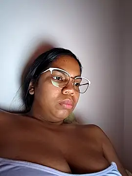 CloeeHills  online show from 11.06.25