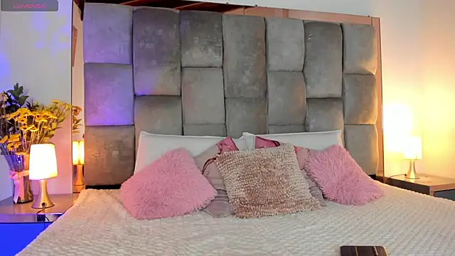 sara madrid online show from 10.21.25