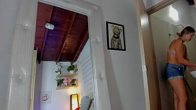 sara madrid online show from 03.04.26