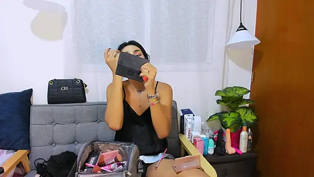 zou quira online show from 10.17.25