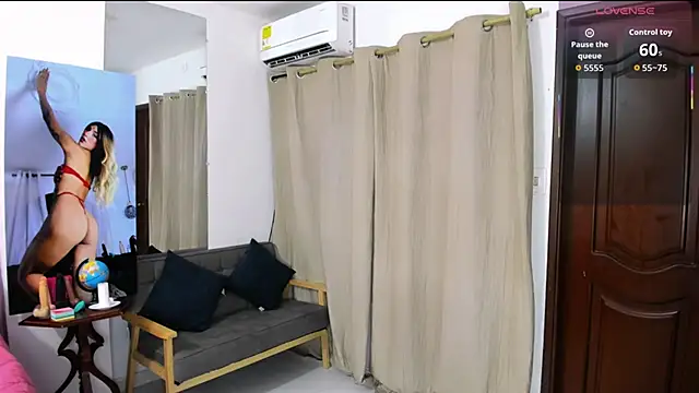 zou quira online show from 02.19.26