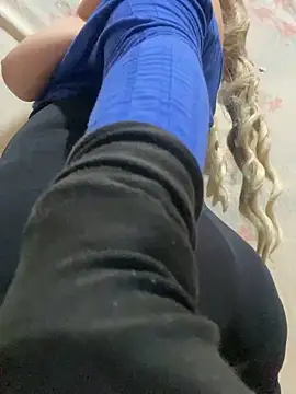 Snapshot of Cuckold-masters-dog chatting on 11.13.25 Cuckold-masters-dog online show from 11.13.25