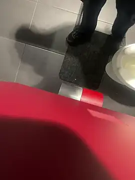 Snapshot of 66Retro99 chatting on 10.01.25 66Retro99 online show from 10.01.25