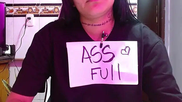 Snapshot of Danna_Nasty chatting on 10.03.25 Danna Nasty online show from 10.03.25