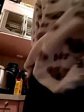 Snapshot of MoonBlueSex chatting on 11.07.25 MoonBlueSex online show from 11.07.25