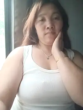 miumiu 00 online show from 11.22.25